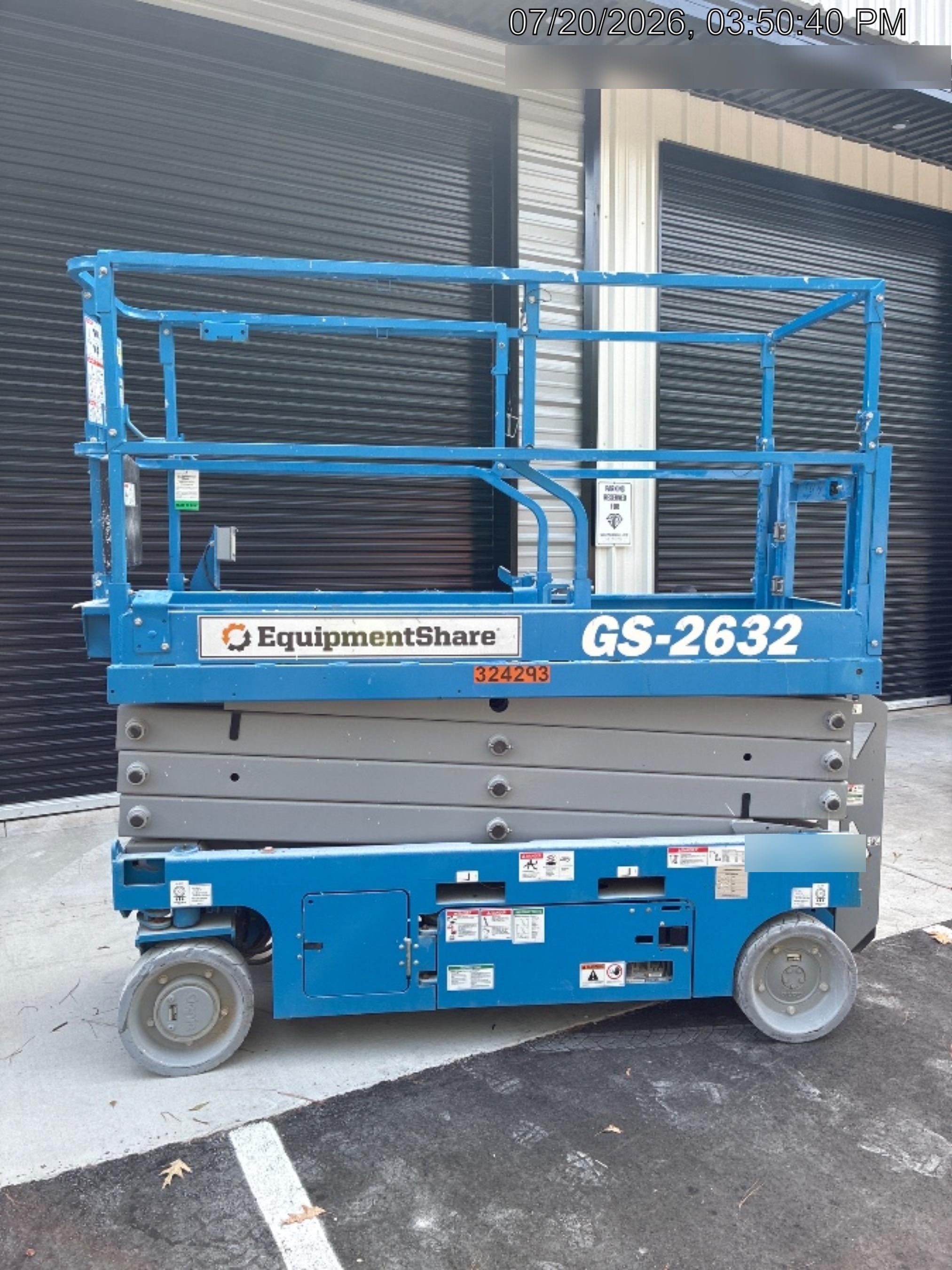 2023 GENIE GS-2632