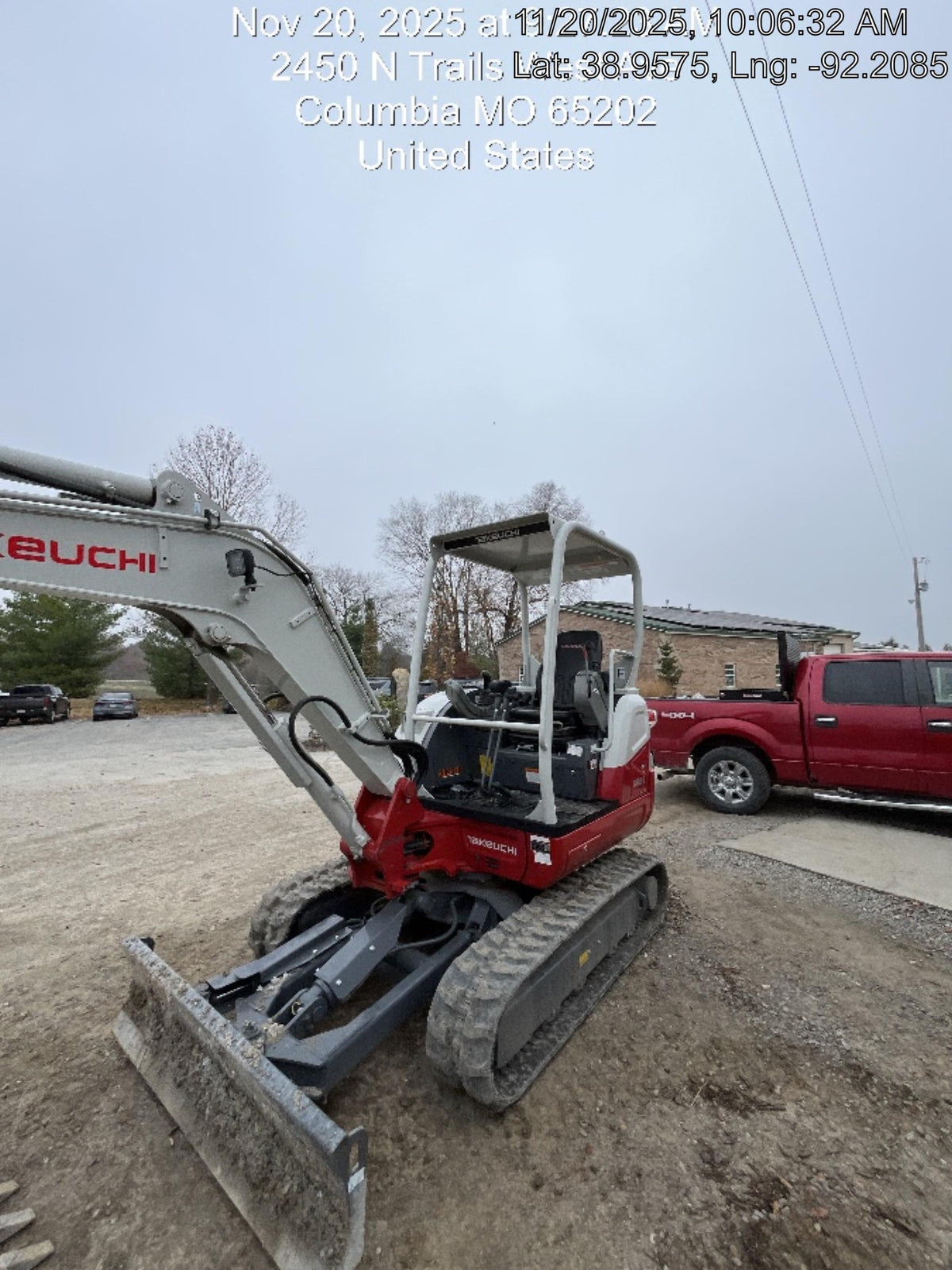 2024 TAKEUCHI TB235-2RA