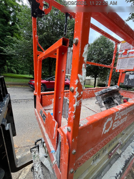 2025 JLG ES1932
