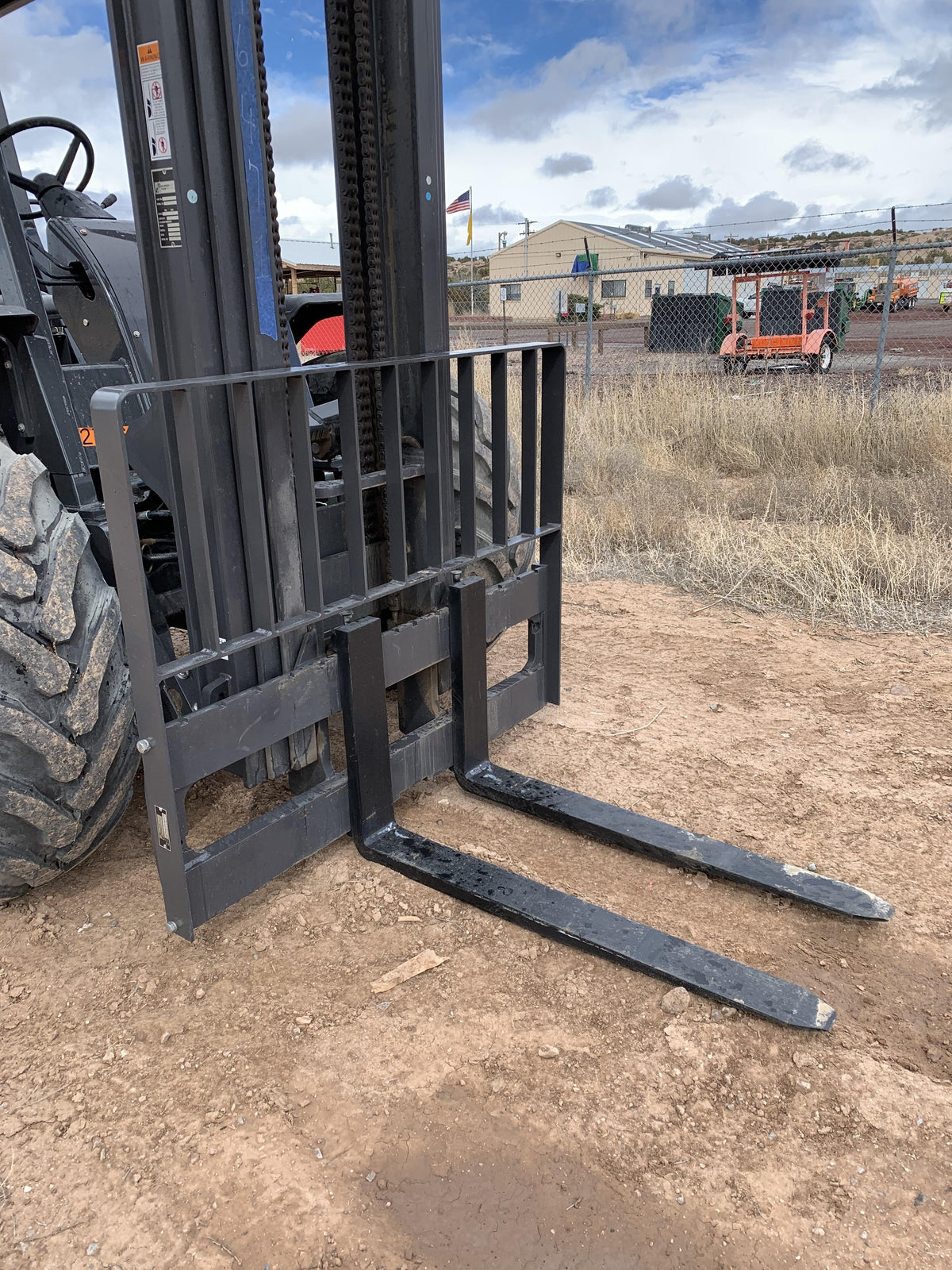 2023 CASE 588H
