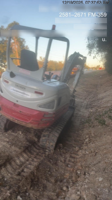 2021 TAKEUCHI TB235-2R