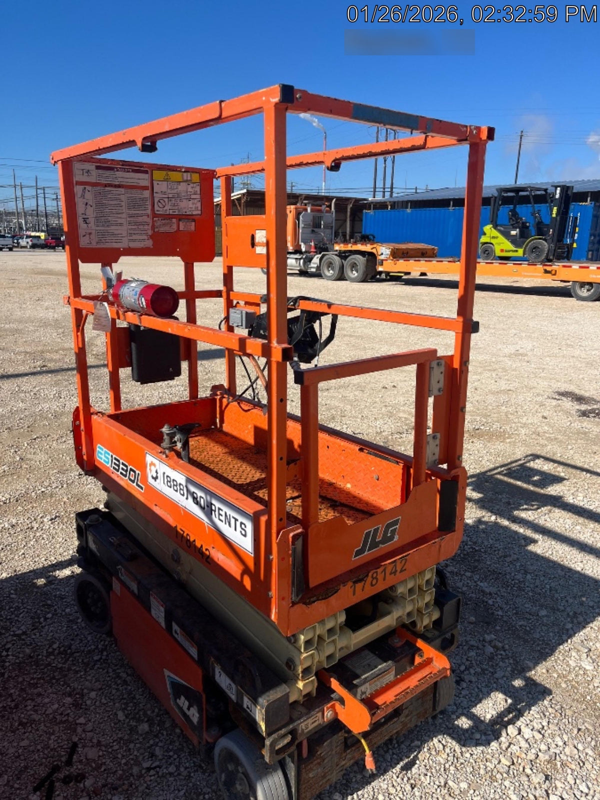 2021 JLG ES1330L