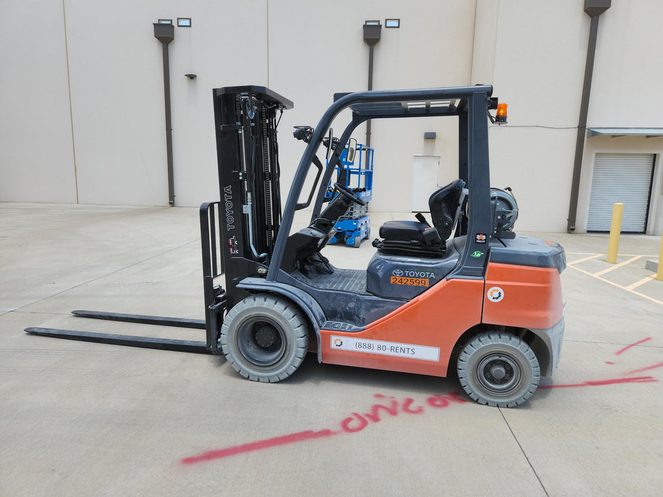 2022 TOYOTA 50-8FGU25