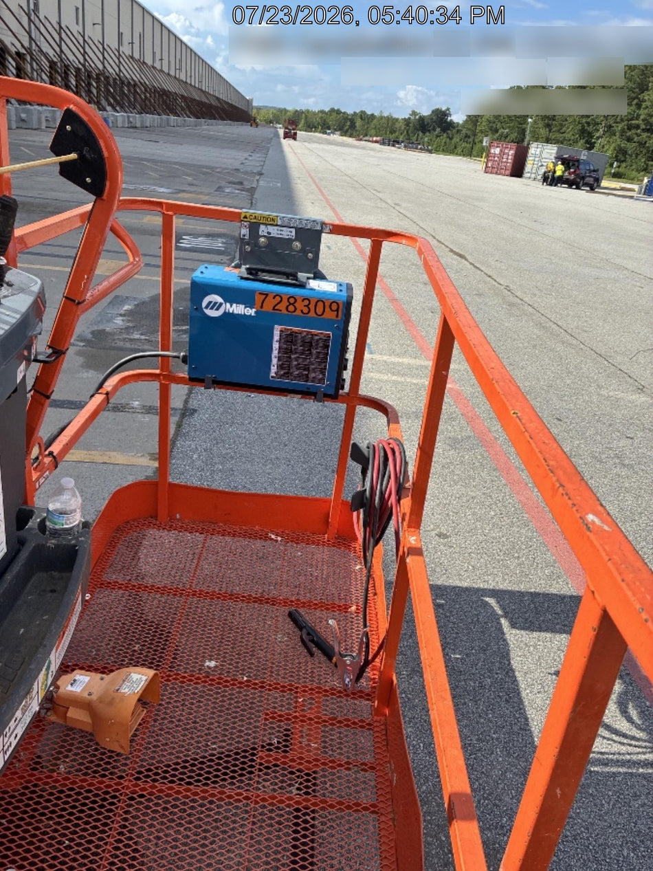 2025 JLG 660SJ