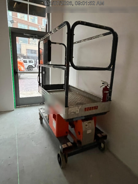 2021 JLG 1030P