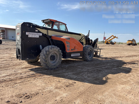 2022 JLG 1075