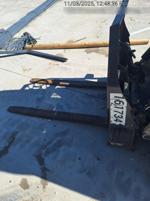 2021 PALADIN 48" Pallet Forks - Paladin