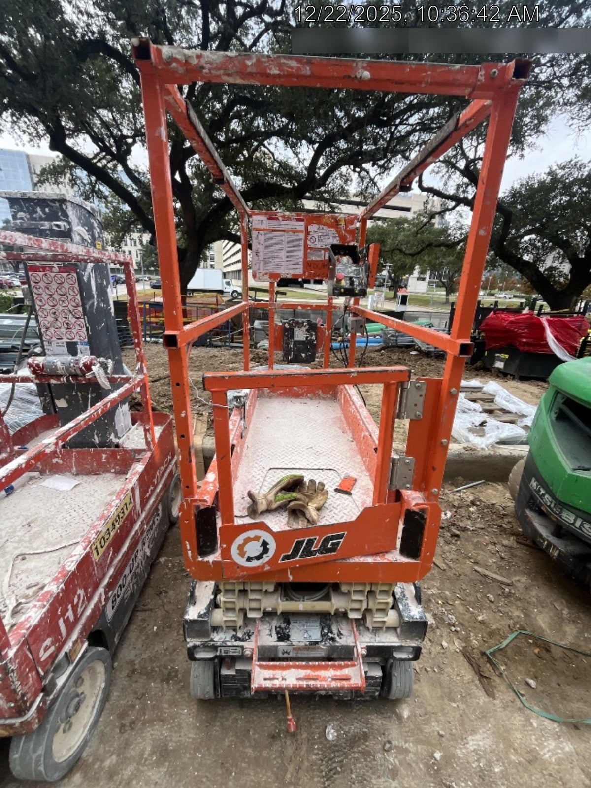 2022 JLG ES1330L