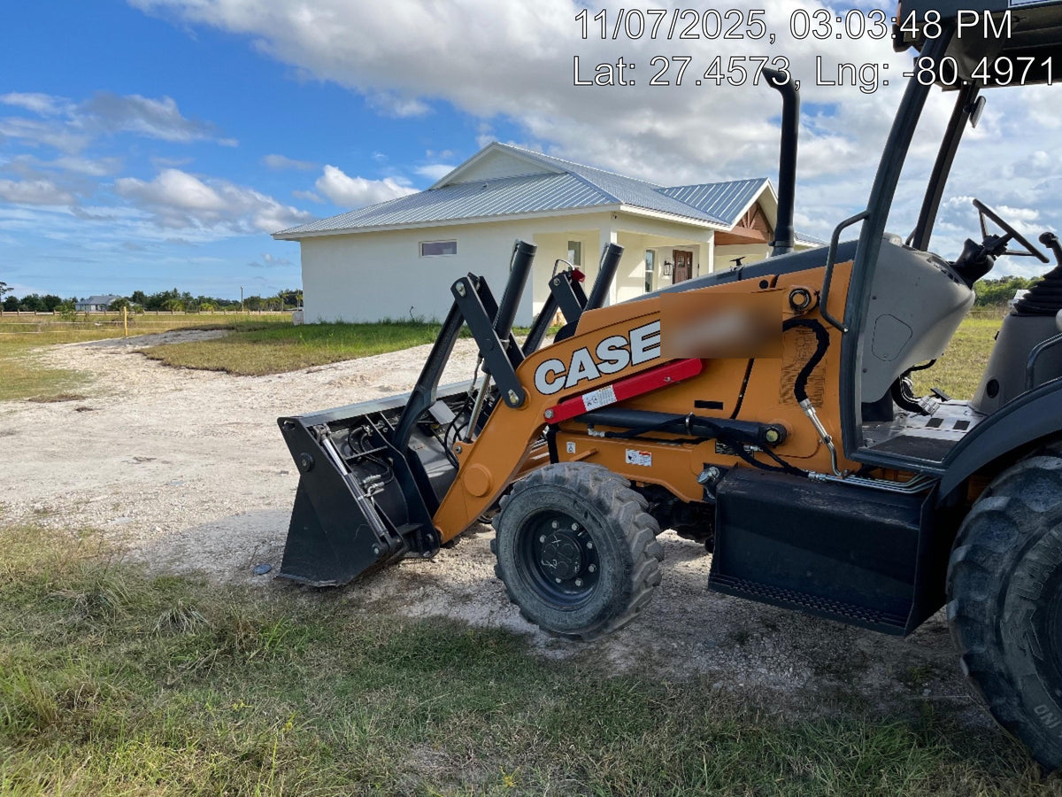 2023 CASE 570N EP