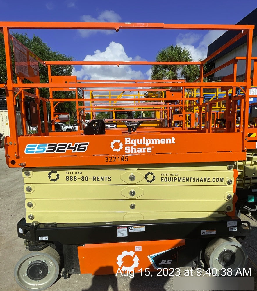 2023 JLG ES3246