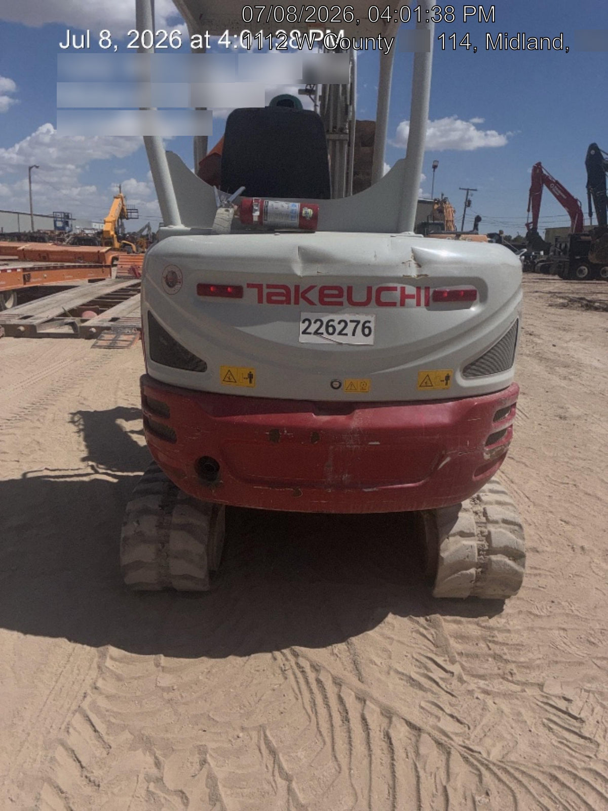 2022 TAKEUCHI TB235-2R