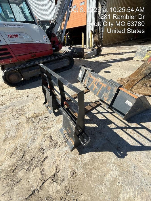 2025 ARROW MATERIAL HANDLING F5100CB