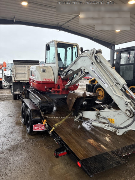 2024 TAKEUCHI TB250-2CR