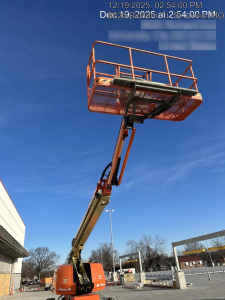 2022 JLG 660SJ
