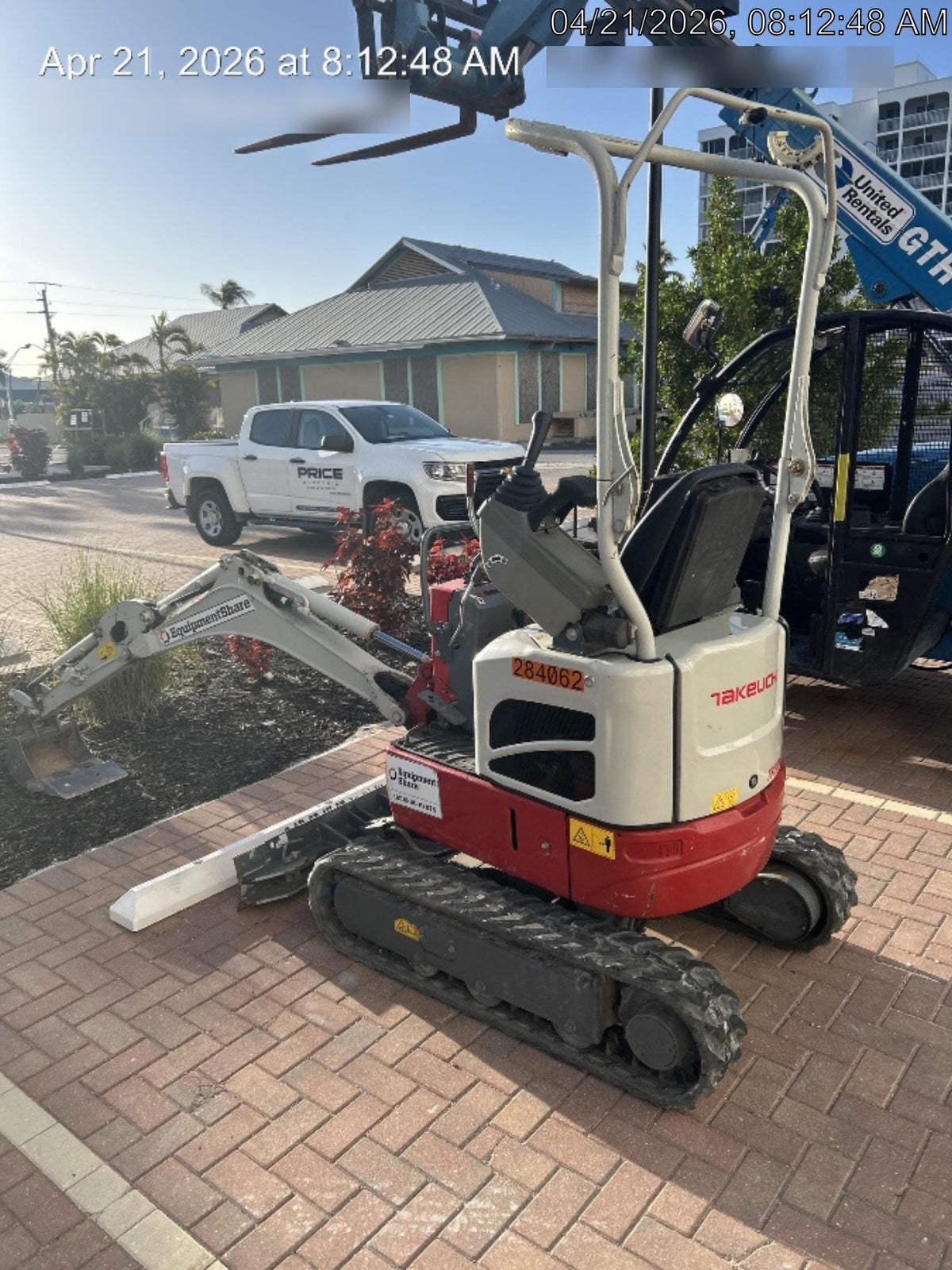 2022 TAKEUCHI TB210R