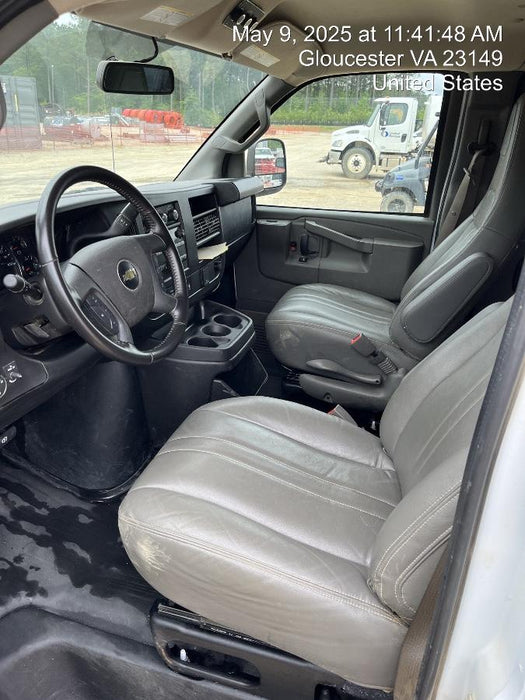 2023 CHEVROLET Express Van - Rental