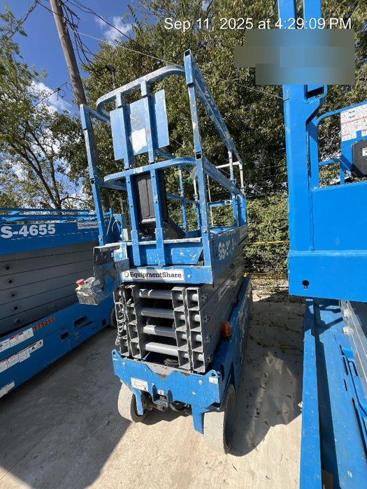 2017 Genie GS-3232 Genie GS3232 Scissor Lift