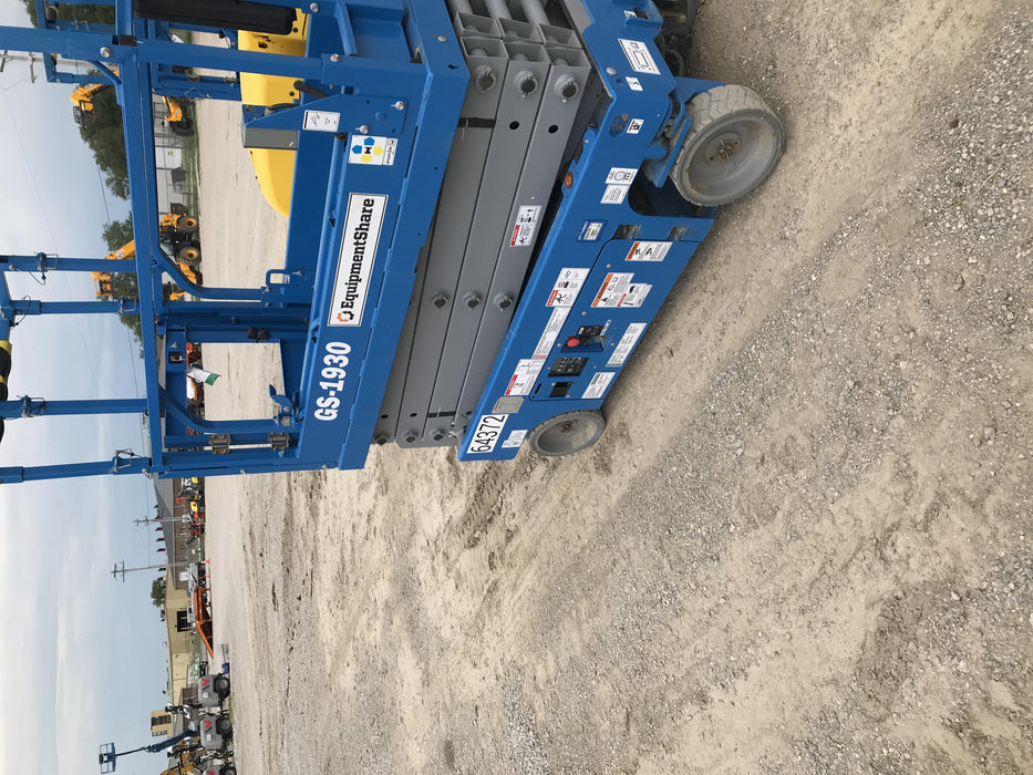 2019 Genie GS-1930 Fixed rails with chain Entry