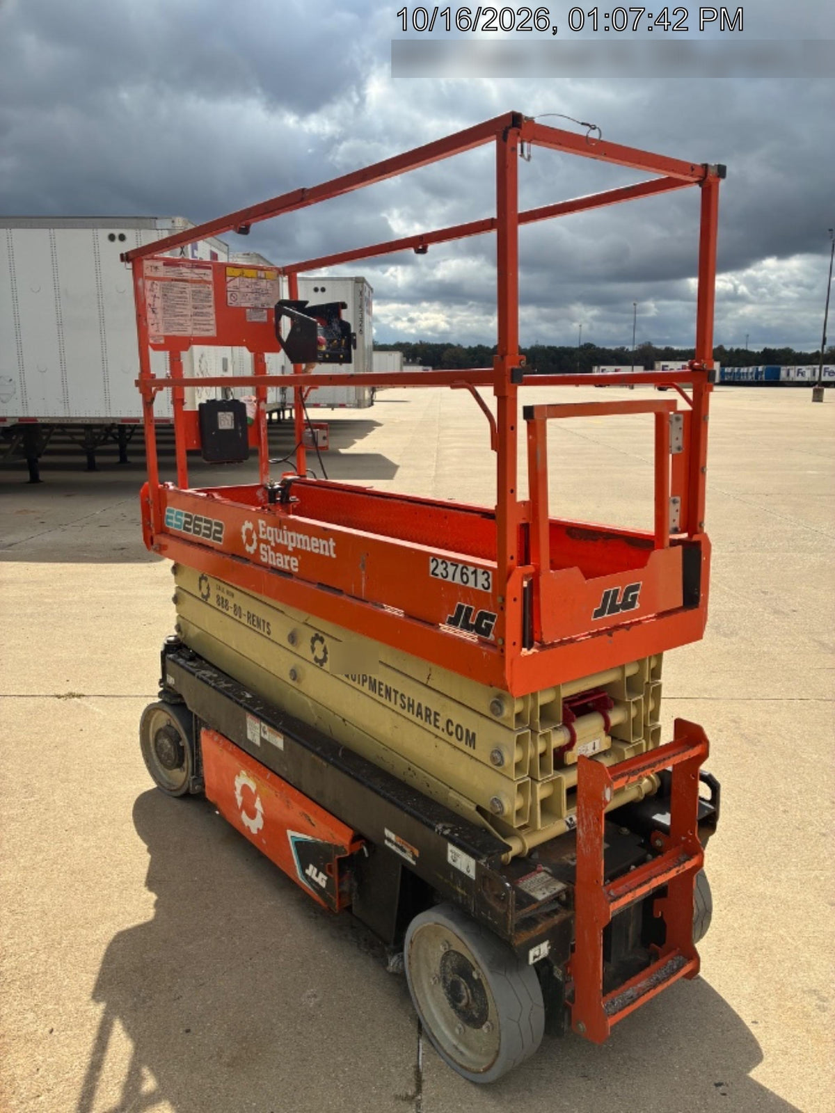 2022 JLG ES2632