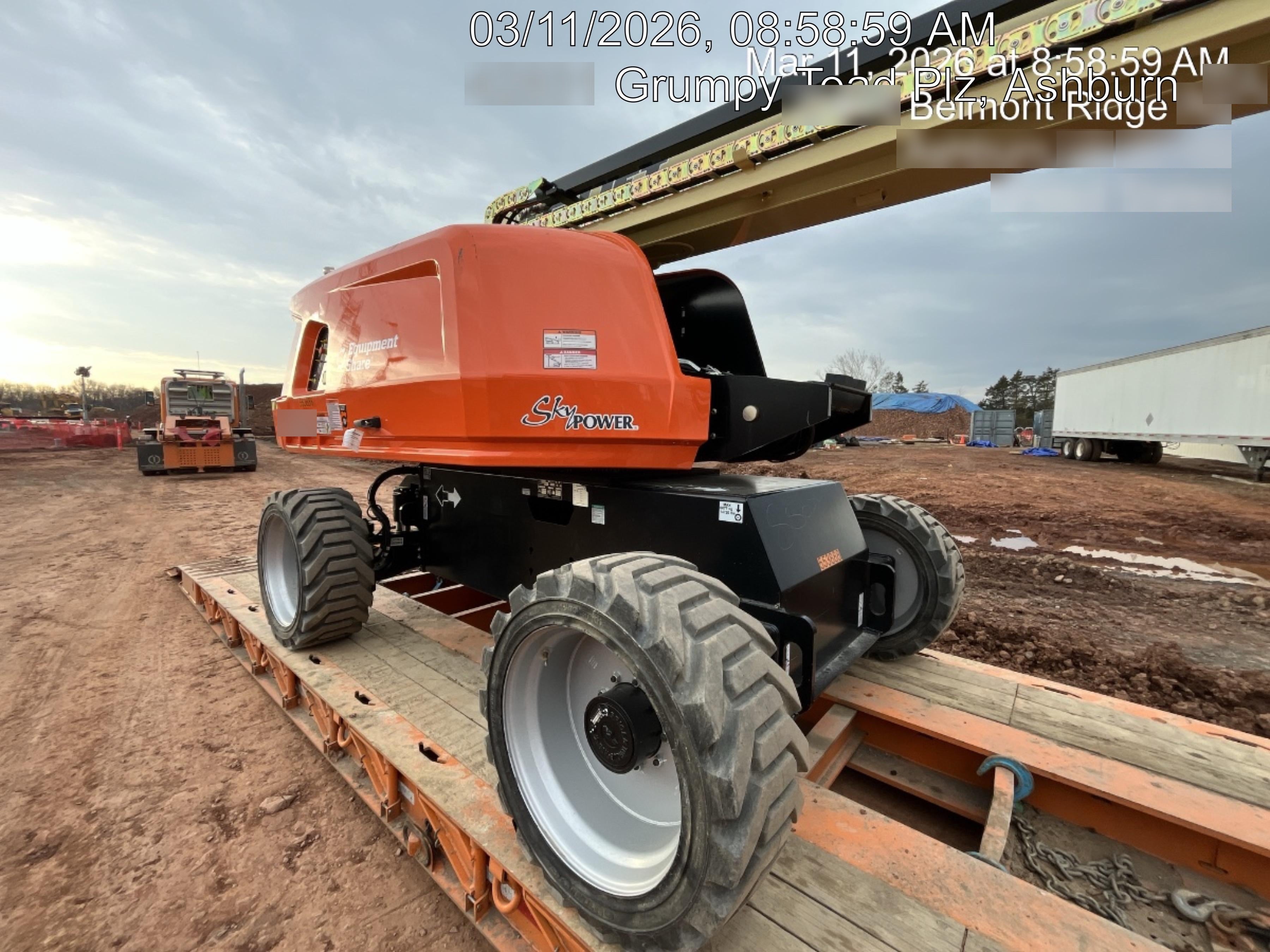 2025 JLG 660SJ