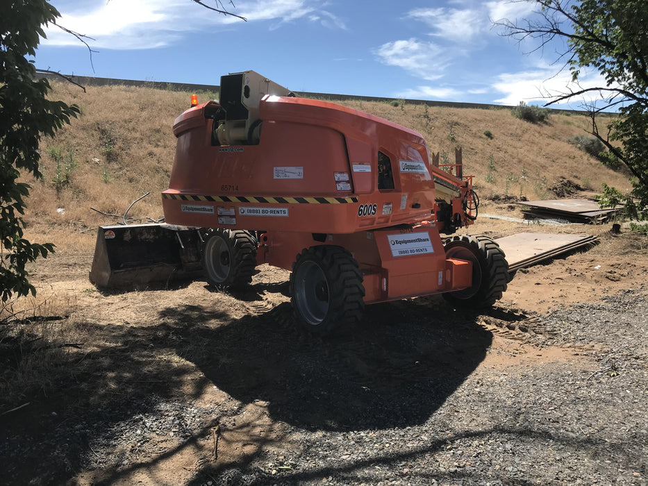 2020 JLG 600S