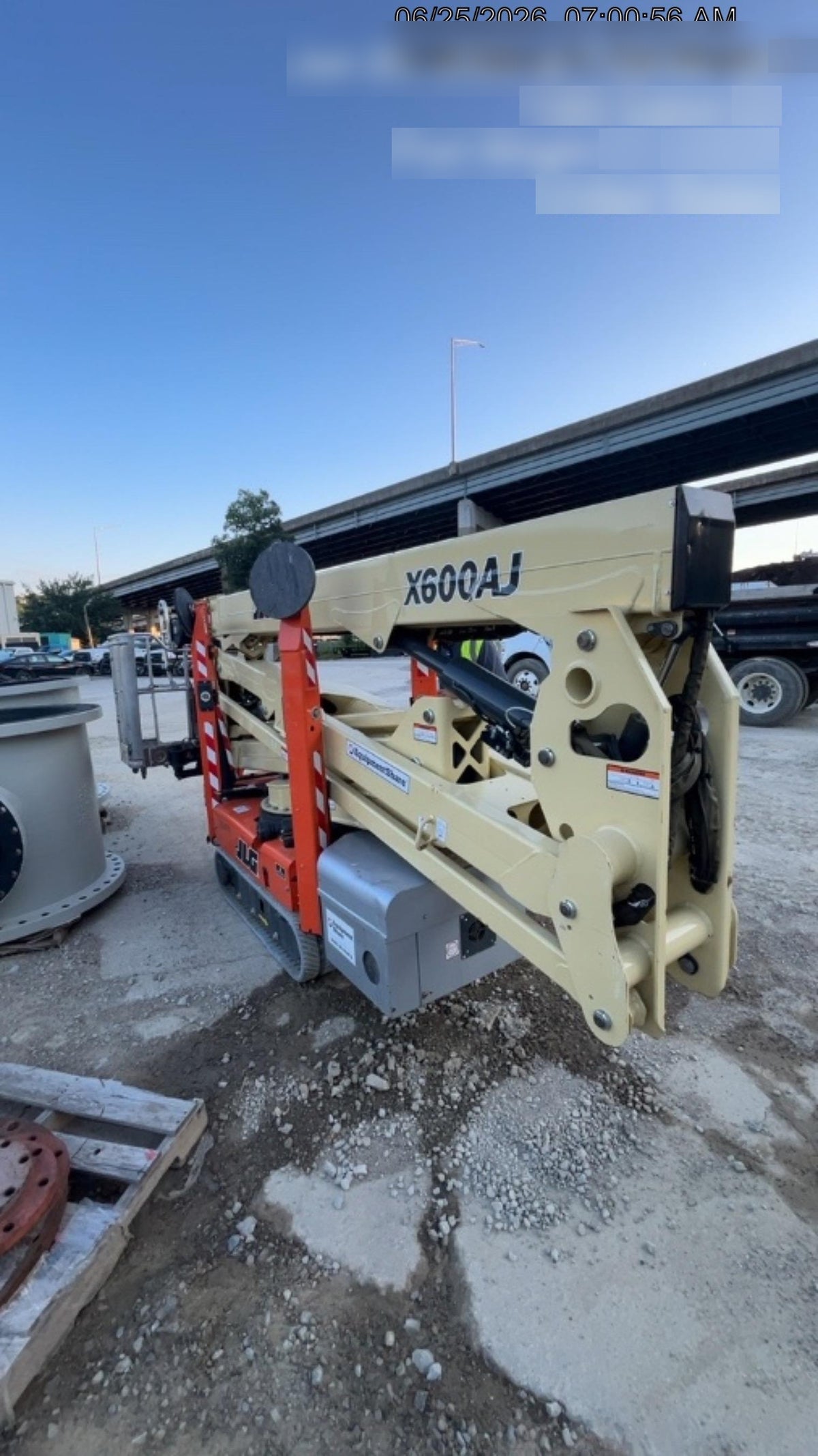 2022 JLG X600AJ