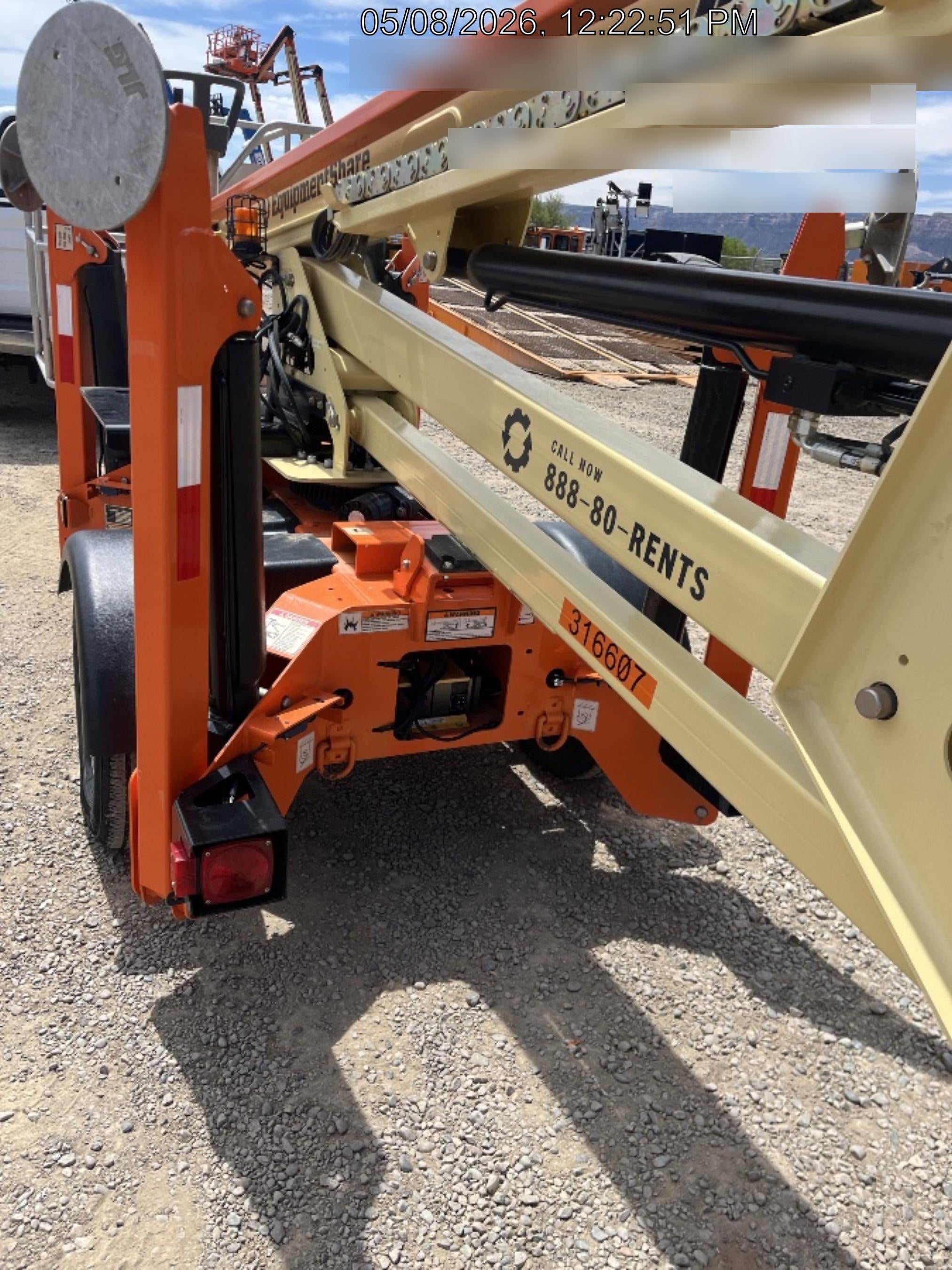 2023 JLG T350