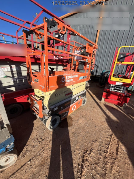 2022 JLG ES1932
