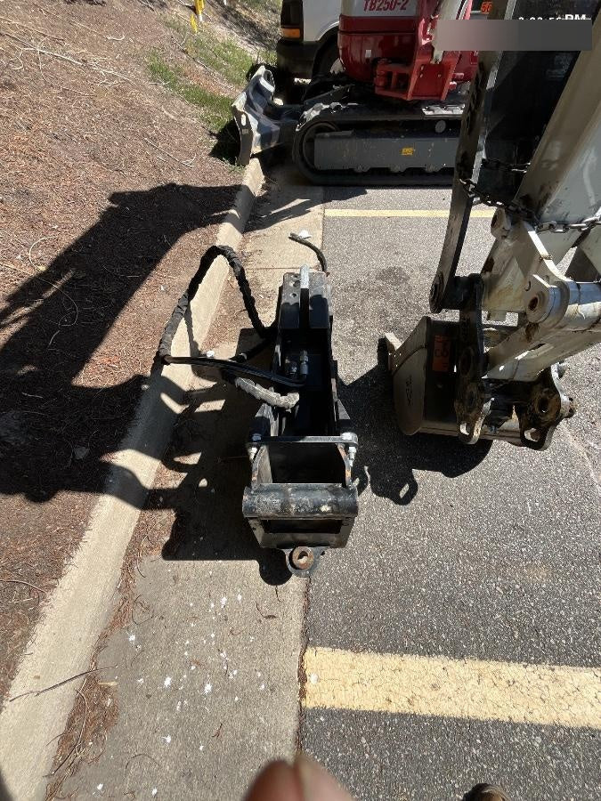 2025 TAKEUCHI 18" HD Bucket - Takeuchi