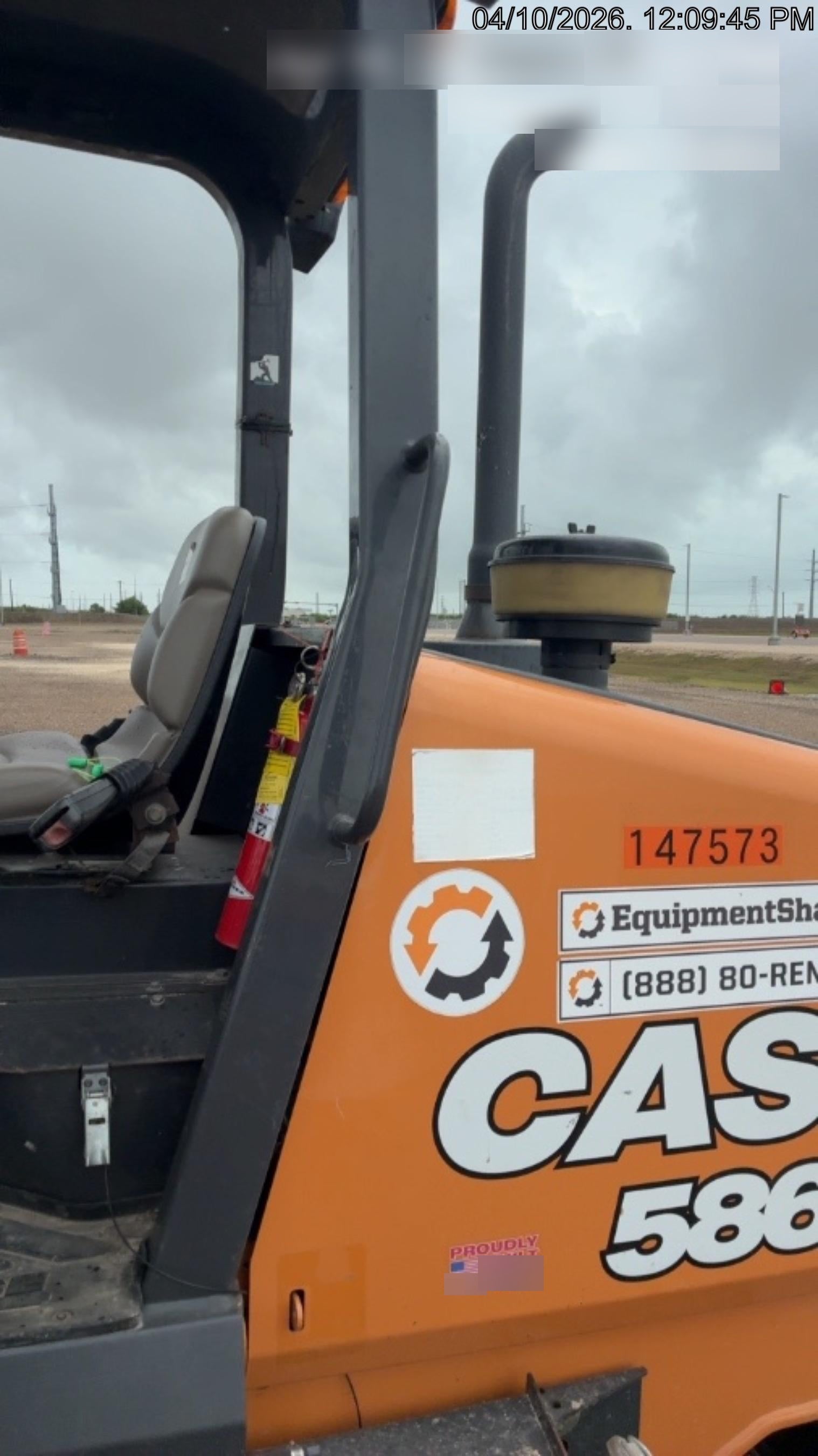 2021 CASE 586H