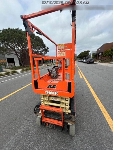 2022 JLG ES1932