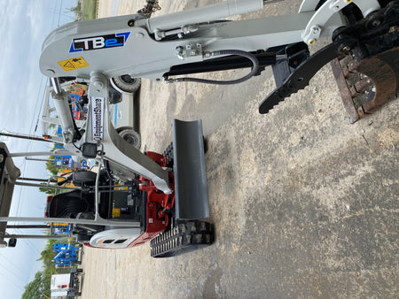 2023 TAKEUCHI TB20e