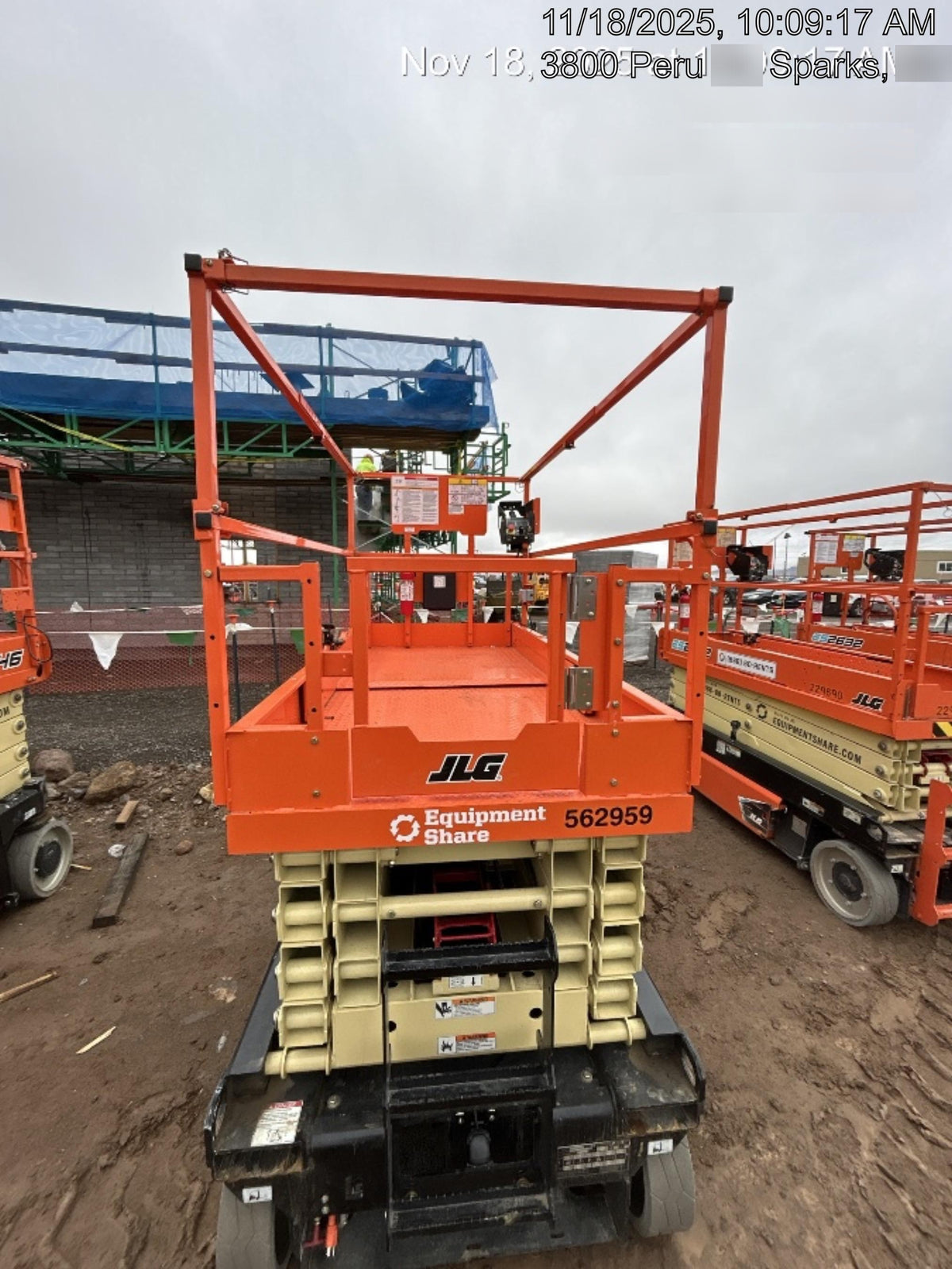 2025 JLG ES3246