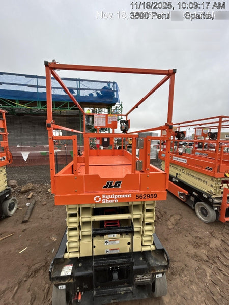 2025 JLG ES3246