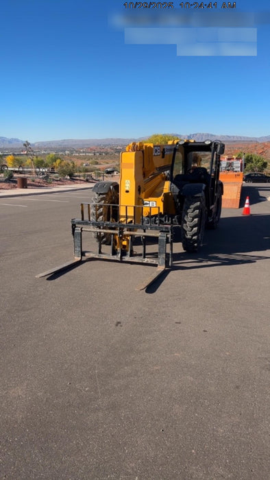 2020 JCB 509-42 Canopy, Solid Tires, Work Lights, Beacon, Aux Hydraulics, Back up Alarm, Lifting Eye, ES Decals
