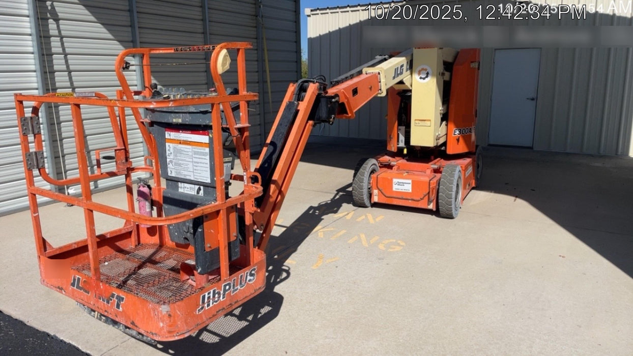 2019 JLG E300AJP