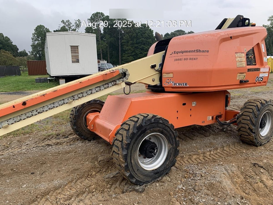2019 JLG 400S