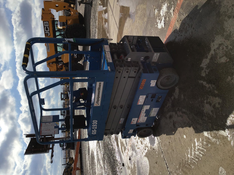 2019 Genie GS-1930 Fixed Rails with Chain Entry