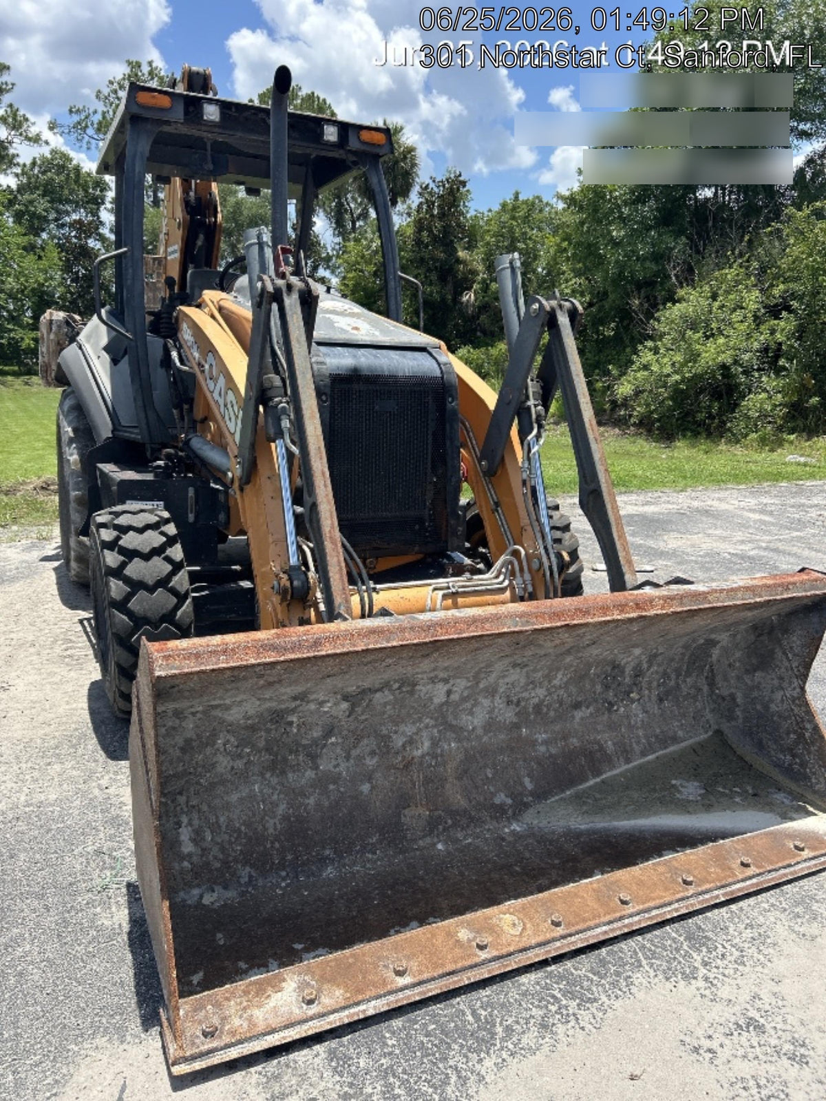 2019 Case 580N EP Canopy, 4WD, 1-Way Aux Hydraulics, Pilot Controls, Ride Control and Loader Aux Hydraulics, 900 LB. Front CWT, 82" HD LONG LIP (1 CU. YD.) W/BOCE AND LIFT EYES, FLIP OVER/STABILIZER PADS COMB