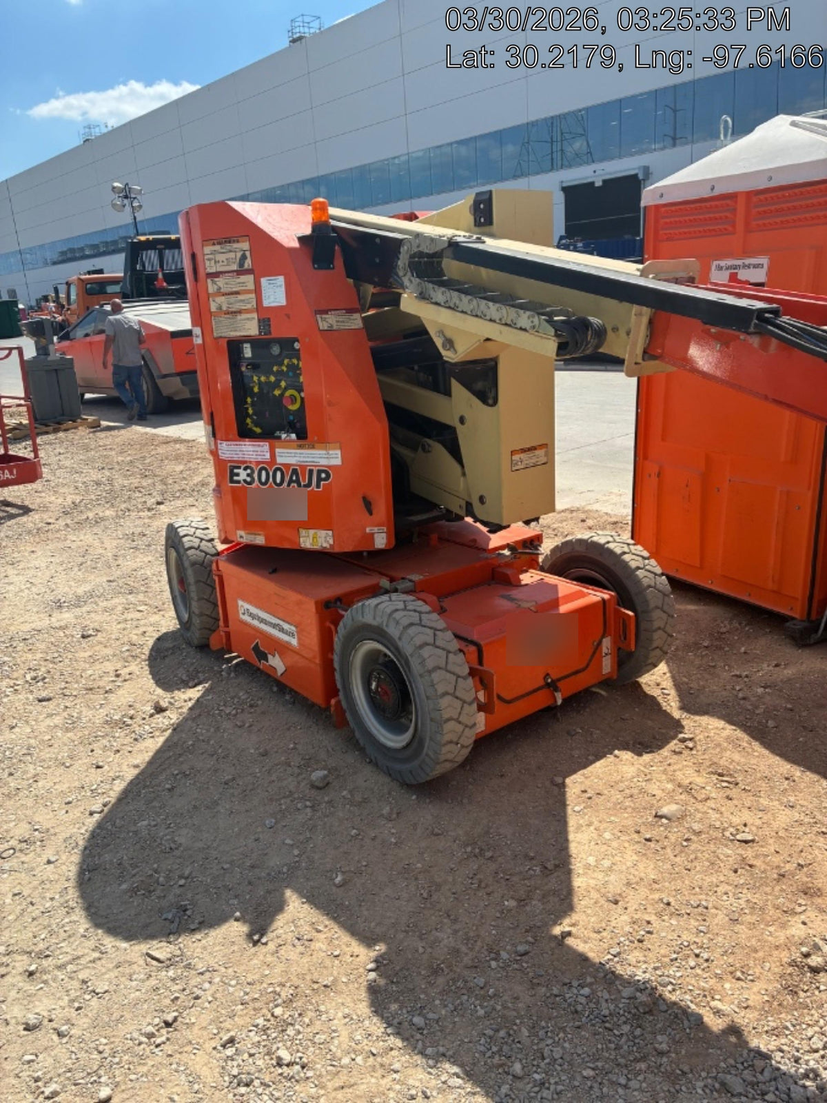 2019 JLG E300AJP