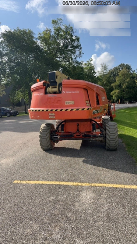 2022 JLG 660SJ