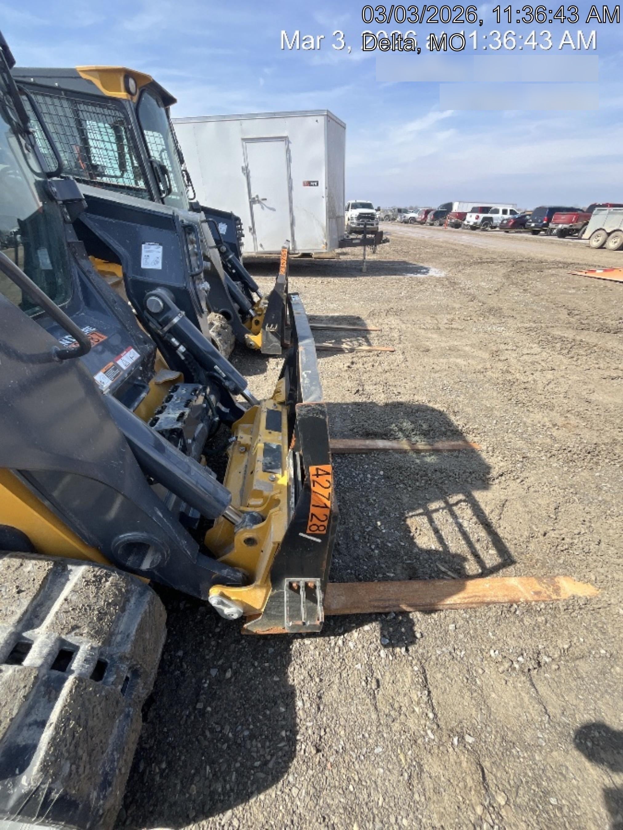 2024 ARROW MATERIAL HANDLING 48" Pallet Forks - Arrow