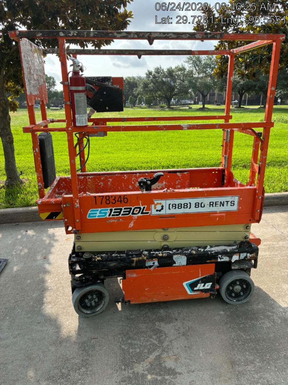 2021 JLG ES1330L