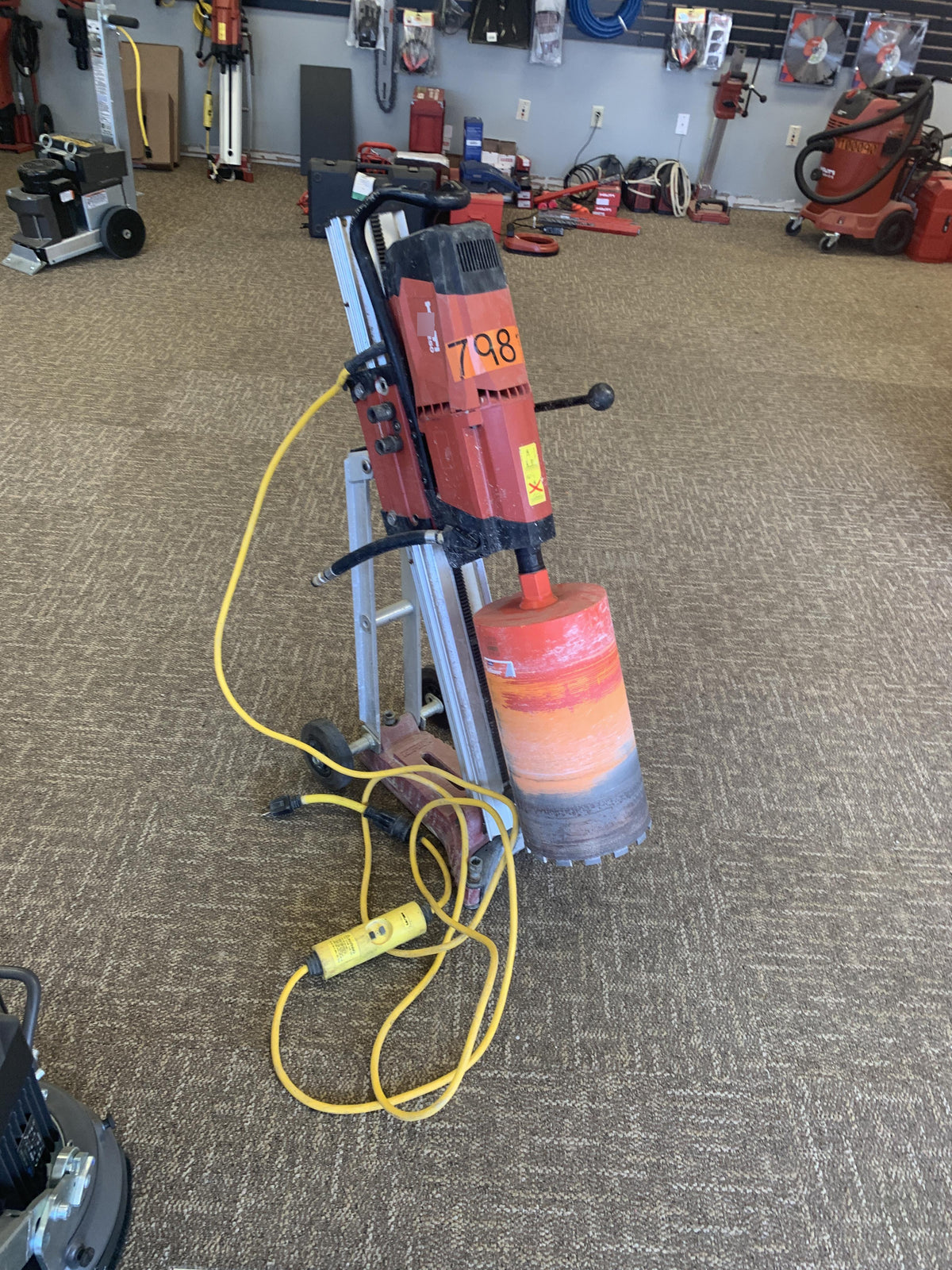 2020 HILTI DD250E