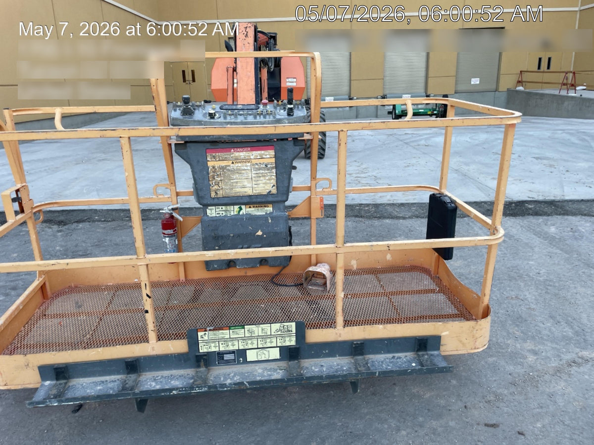2011 JLG 660SJ