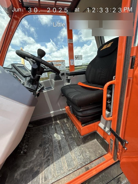 2020 Skytrak 10054 74 Hp, Cab/Heat/Air, FF Tires, Work Lights, Beacon, Aux Hydraulics, Back up Alarm, Lifting Eye, ES Decals