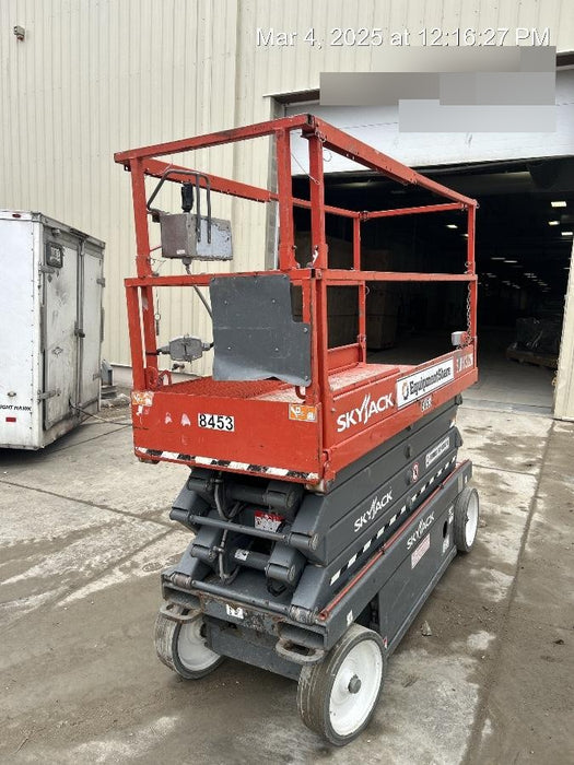 2018 Skyjack SJIII-3226 Skyjack SJIII3226 Scissor Lift w/Trojan Batteries