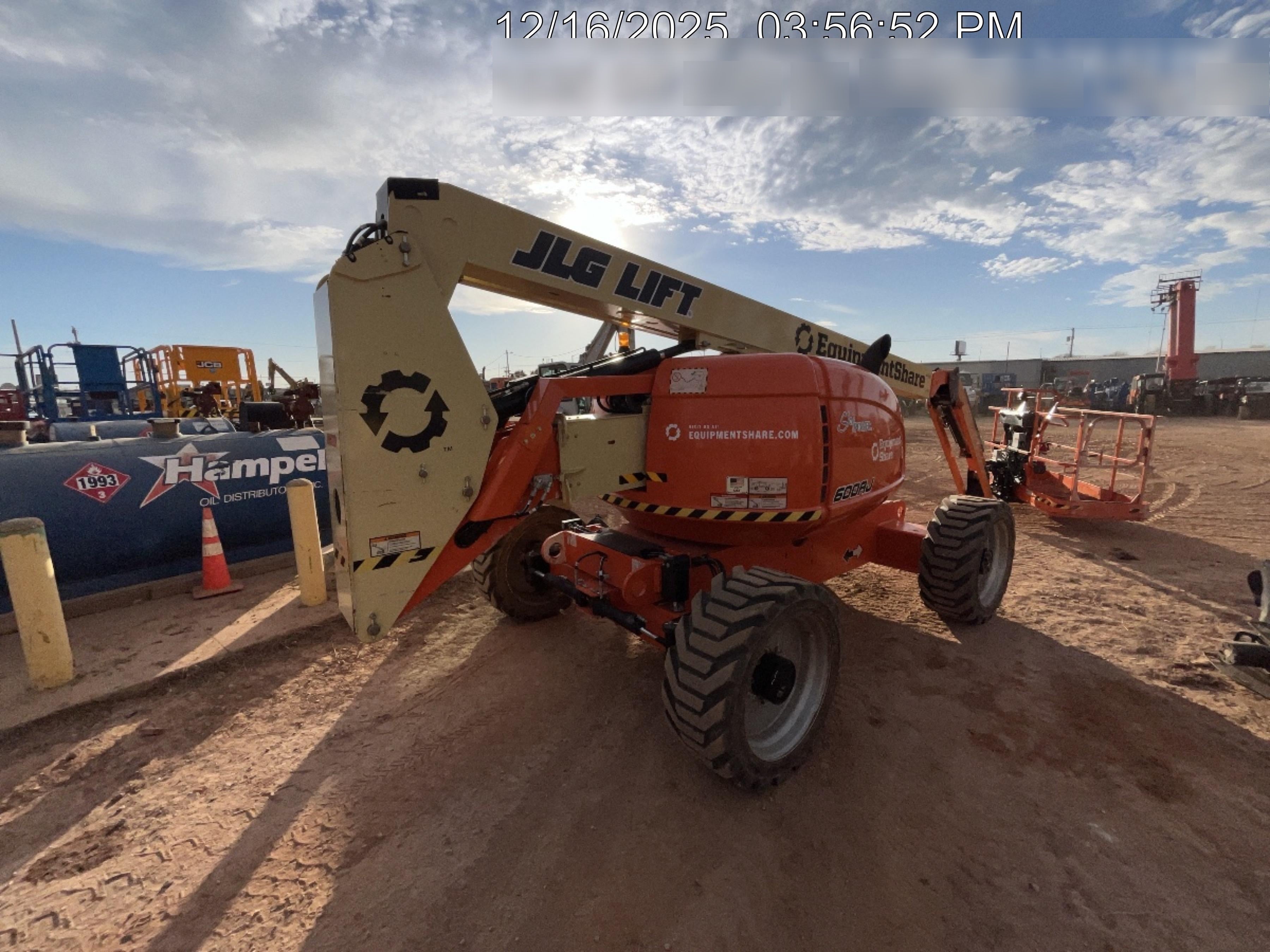 2023 JLG 600AJ