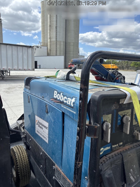 2019 Miller Electric BOBCAT 250 951600 PKG-250 amp Propane Welder, Standard w/Running Gear, Bracket, Hose"250 amp Propane Welder, Standard w/Running Gear, Bracket, Hose