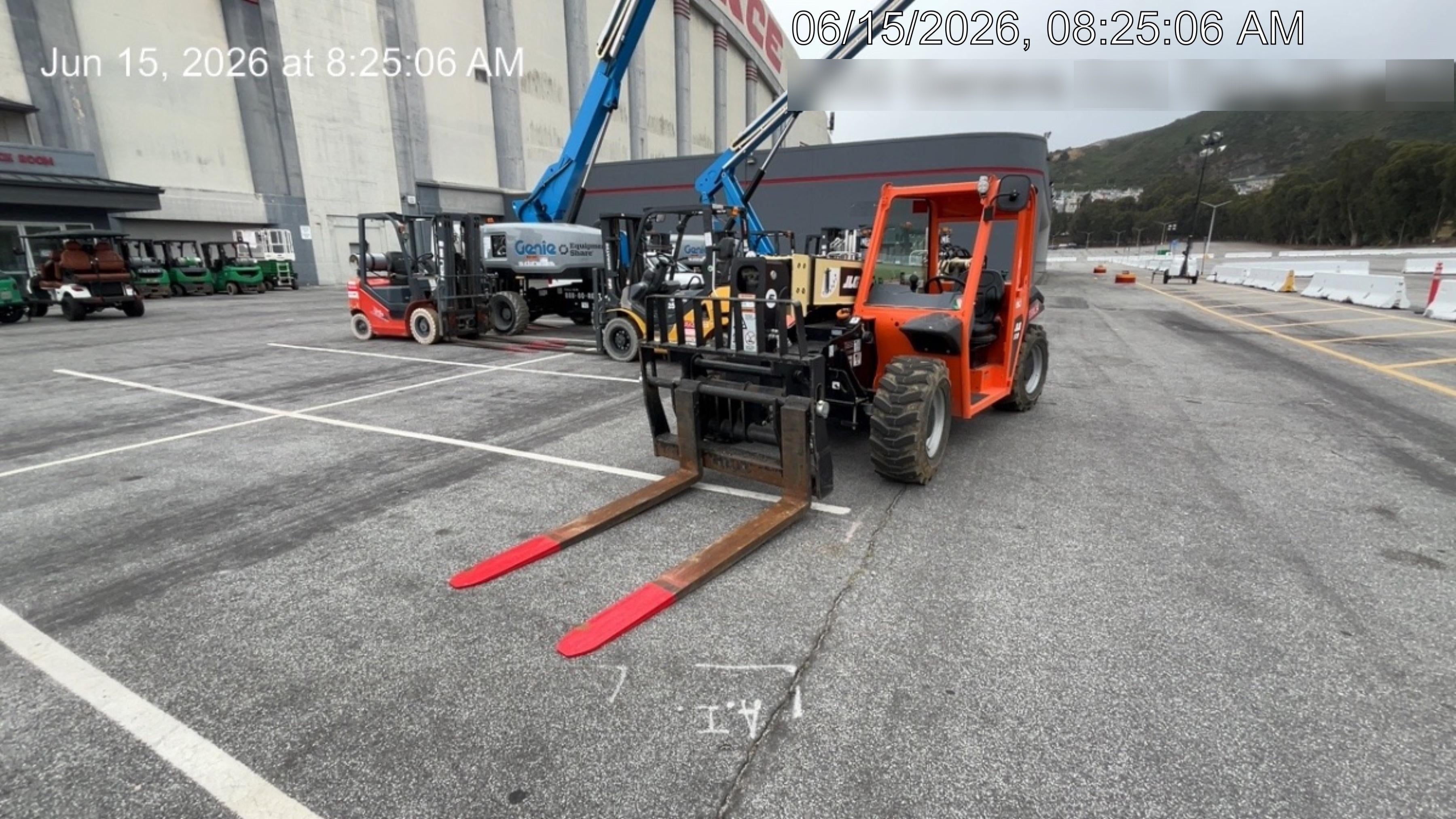2025 JLG 519